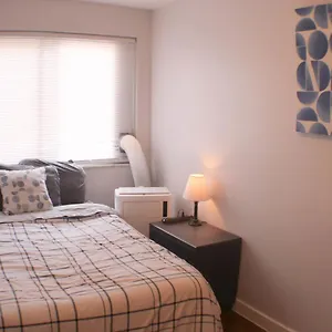 3 Bedroom Southside Pad - Sleeps 8 - Amazing Location , Pittsburgh United States